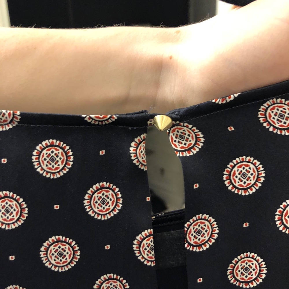 Banana Republic Foulard Ruffle Dress - Picture 3 of 7